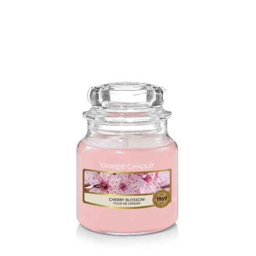Yankee Candle Cherry Blossom vonná sviečka 104 g