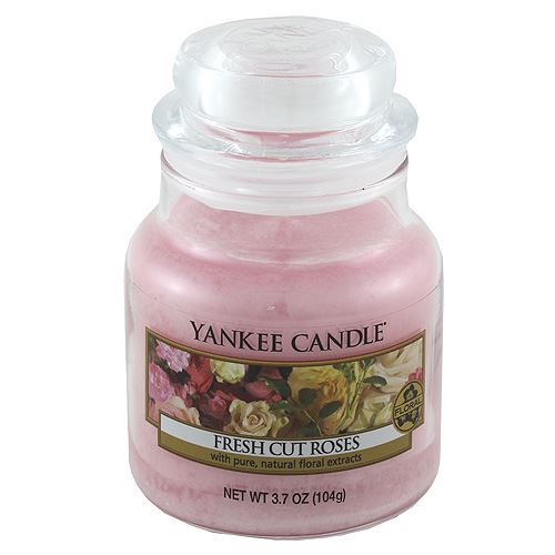 Yankee Candle Fresh Cut Roses vonná sviečka 104 g